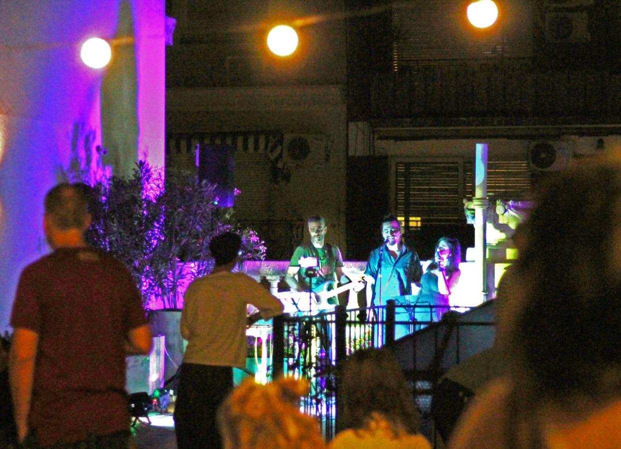 Voyage Recoleta Hostel Buenos Aires Exterior photo
